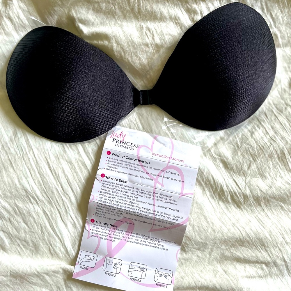 NWOT Backless bra size D cup